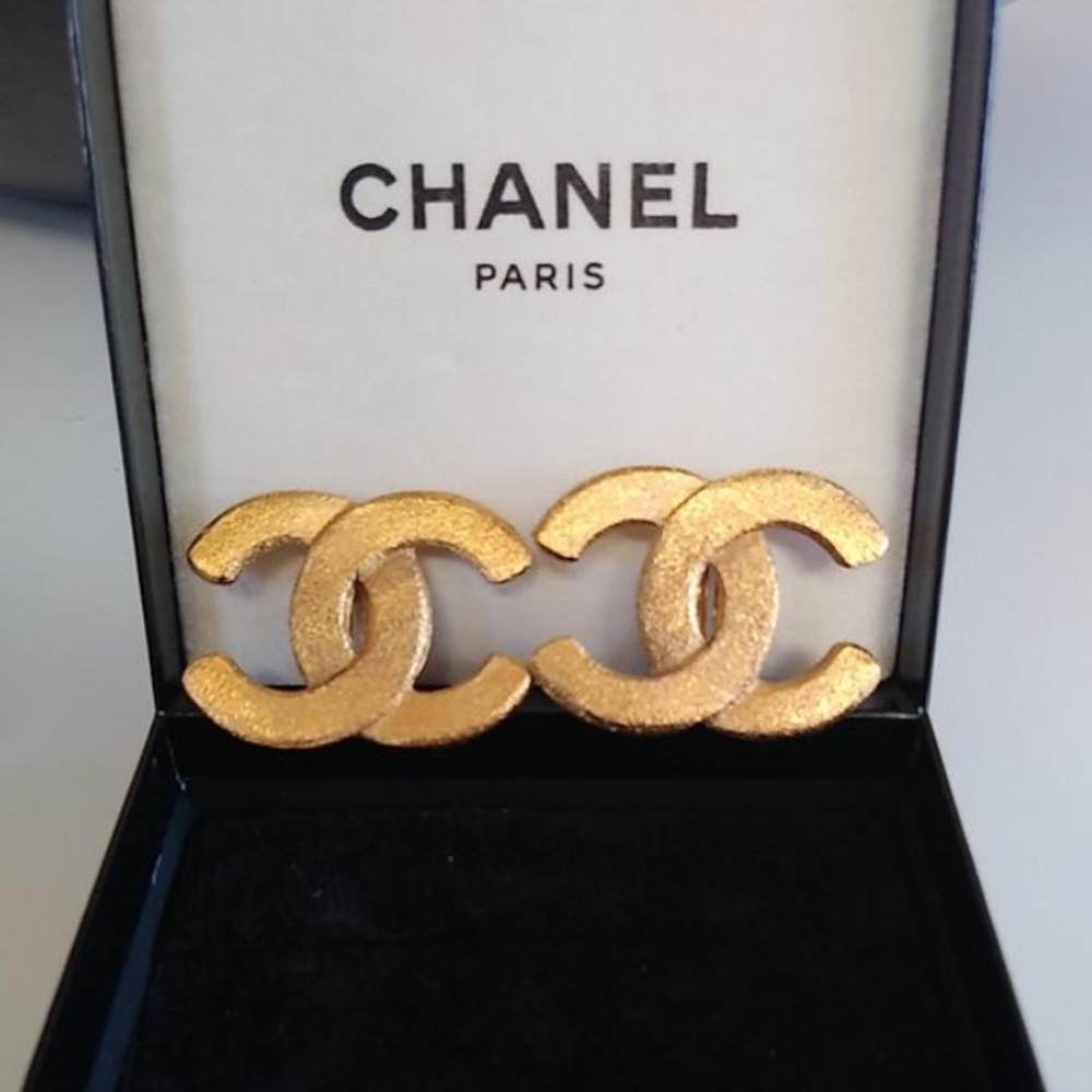 Chanel Earrings - Picture 3 of 7